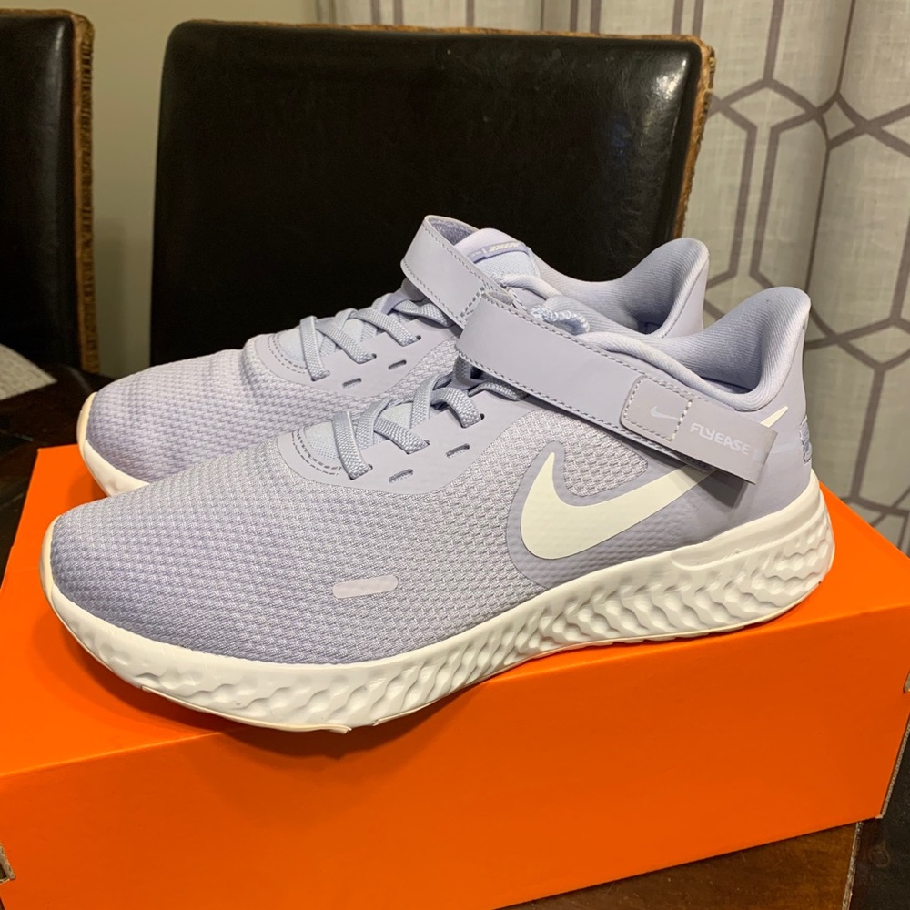 WOMENS NIKE REVOLUTION 5 FLYEASE